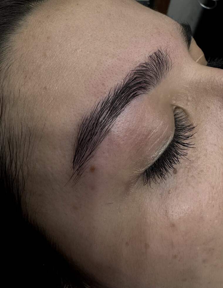 Cílios depois do alongamento no Espaço Bela Harmonia, Vila Augusta, Guarulhos