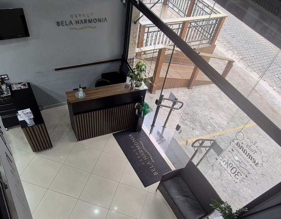 Recepção do Espaço Bela Harmonia, salão de beleza e barbearia na Vila Augusta, Guarulhos